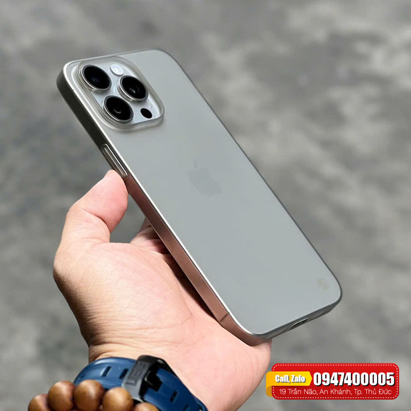 Ốp lưng iPhone 15 Pro Max Switcheasy Ultra thin