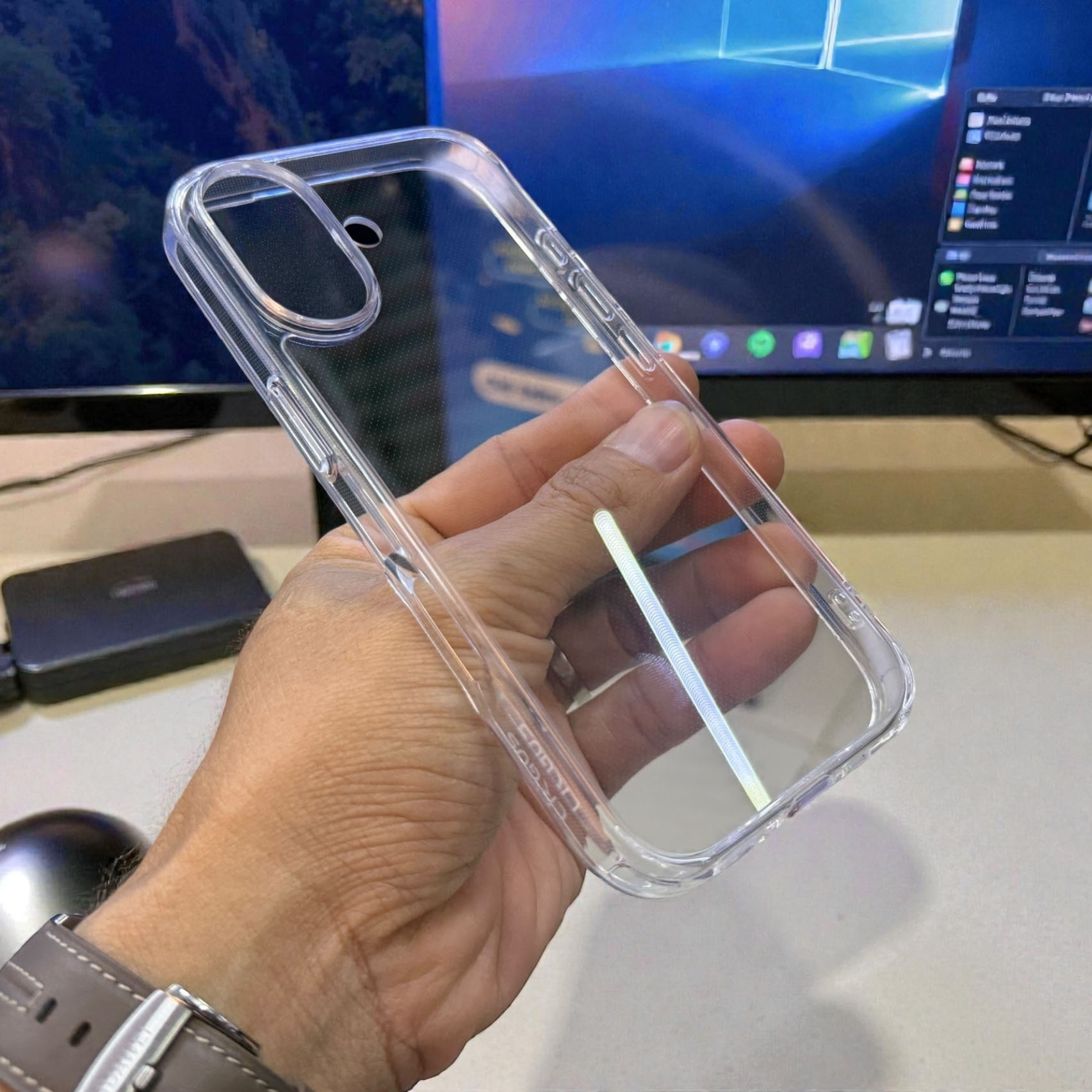Ốp lưng iPhone 17 trong suốt Likgus