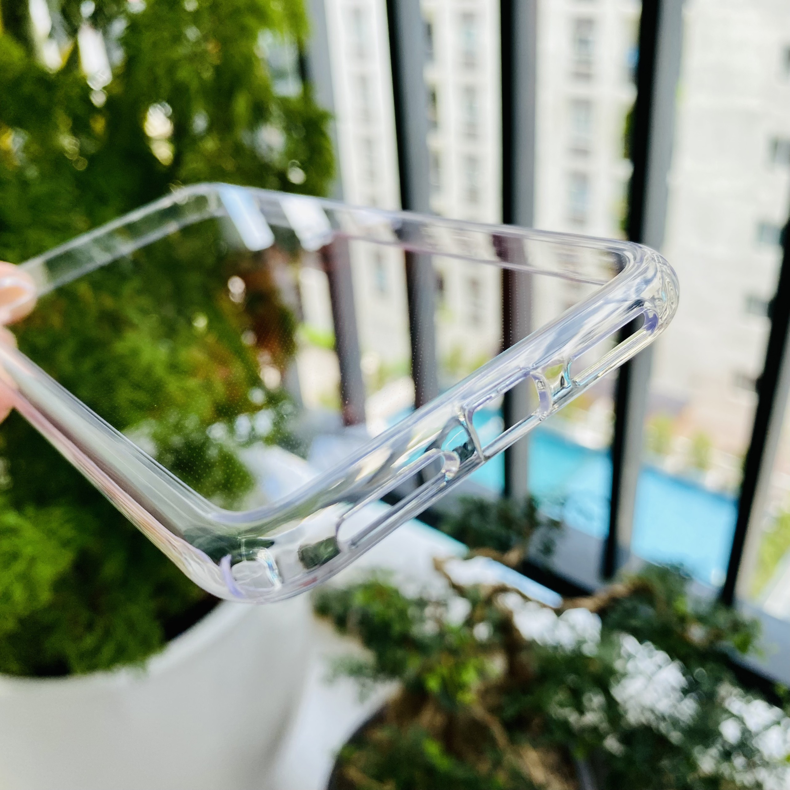 Ốp lưng iPhone Xs Max Likgus trong suốt