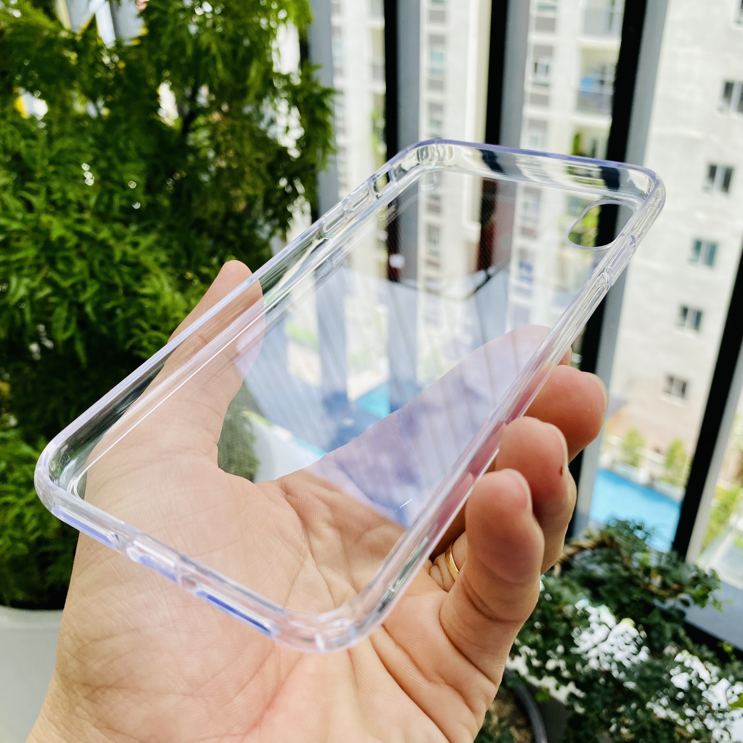 Ốp lưng iPhone Xs Max Likgus trong suốt