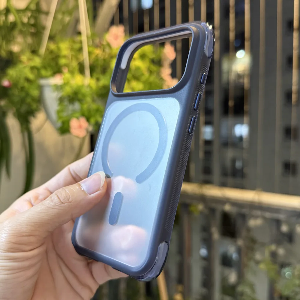 Ốp Lưng WiWU AeroGuard Pro AG-202 Nhám Chống Sốc iPhone 17 Pro
