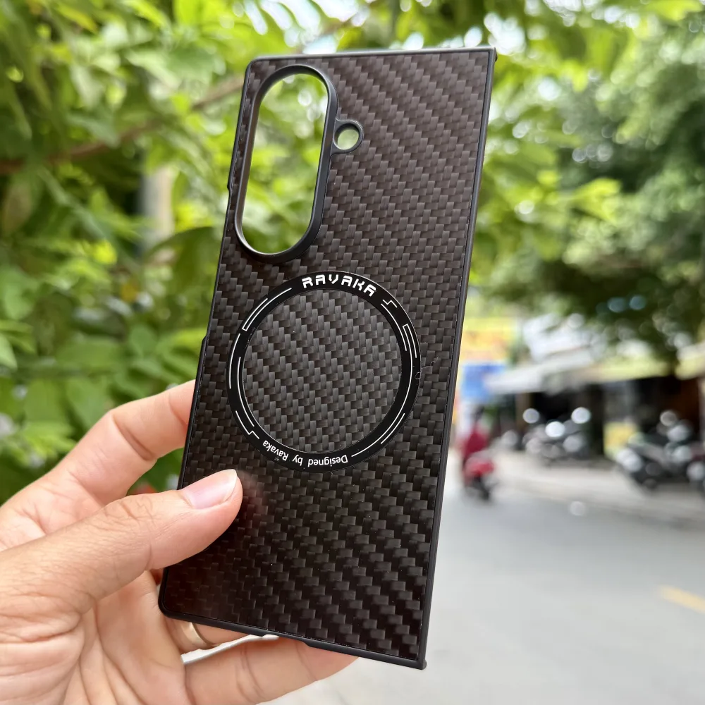 Ốp Lưng Ravaka MagSafe Vân Carbon Samsung Z Fold8 Ultra Giá Tốt